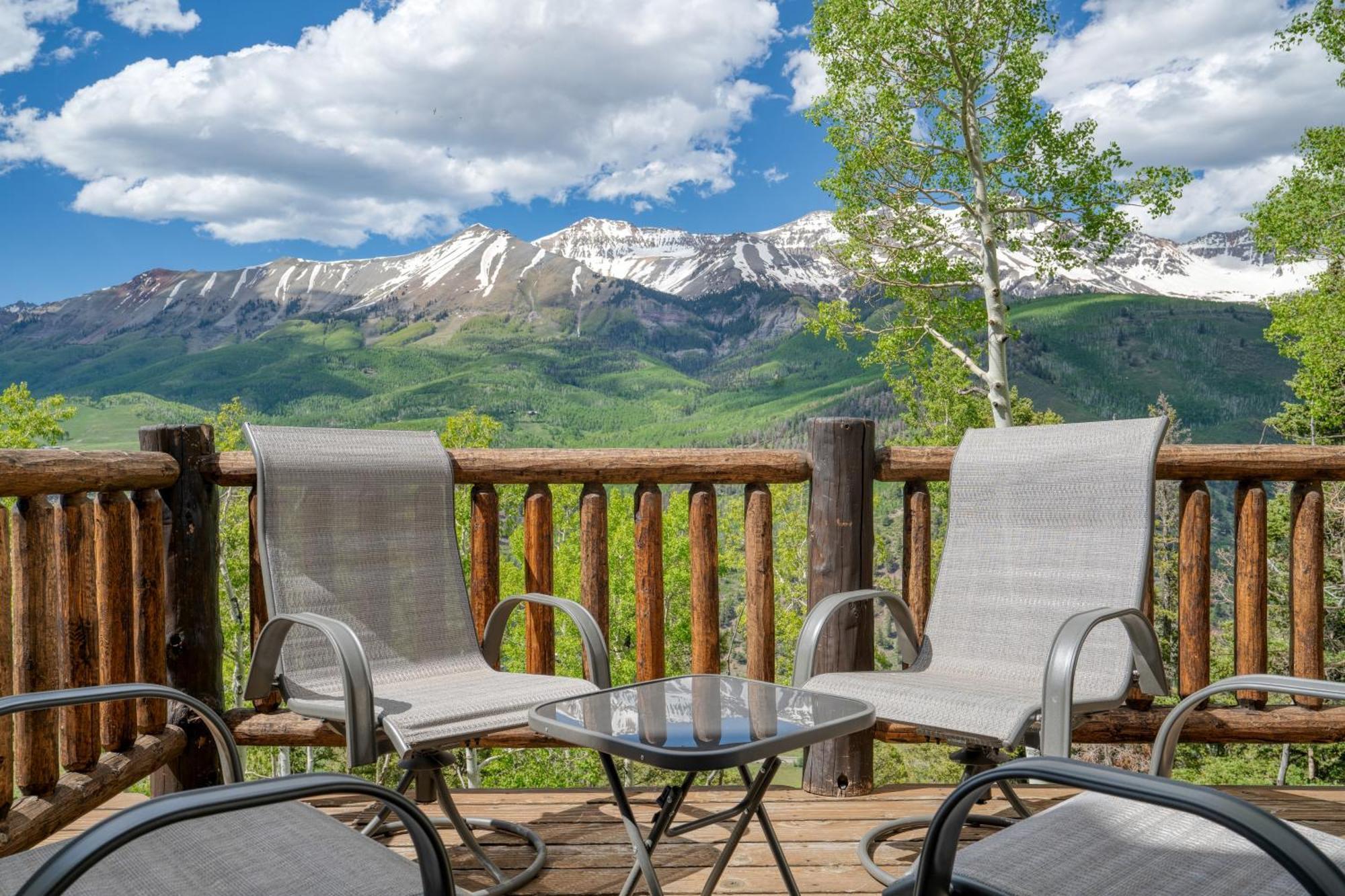 Crystal Chalet 12 By Avantstay Close To Town W Views Of San Sofia Ridge Telluride Eksteriør billede